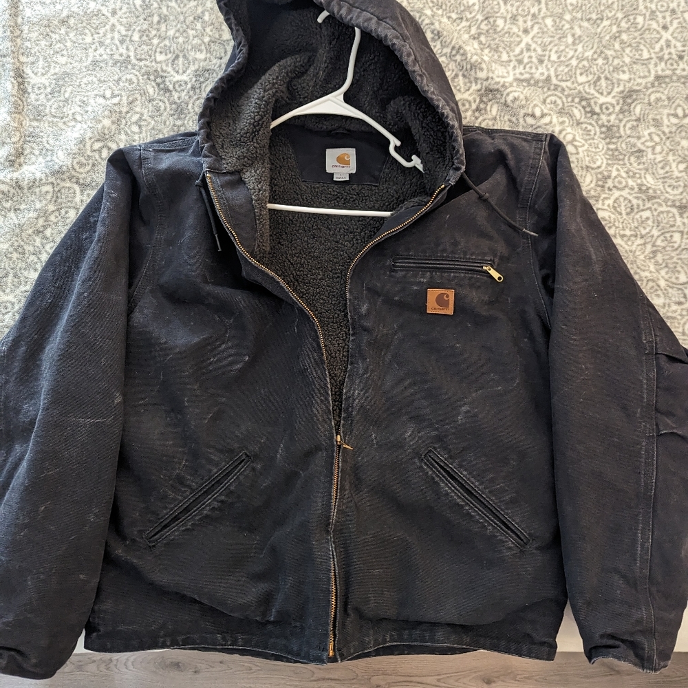 Men's large Carhartt Sherpa lined winter jacket